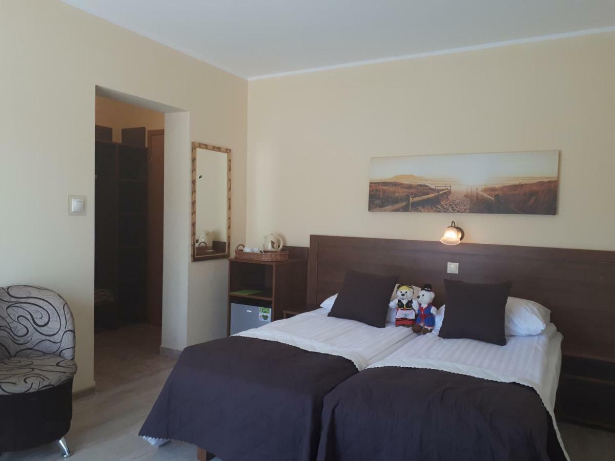 Dom Jastrzebia Z Basenem I Jacuzzi Apartment Jastrzebia Gora Exterior photo